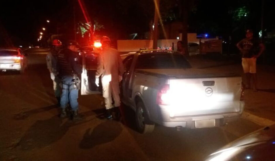 Acidente registrado na noite de sábado (8), na avenida Antônio Trajano, no Centro