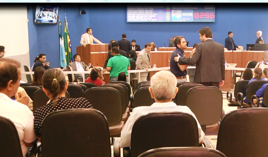 Vereadores cobram agilidade da Petrobras no processo de venda da fábrica de fertilizantes