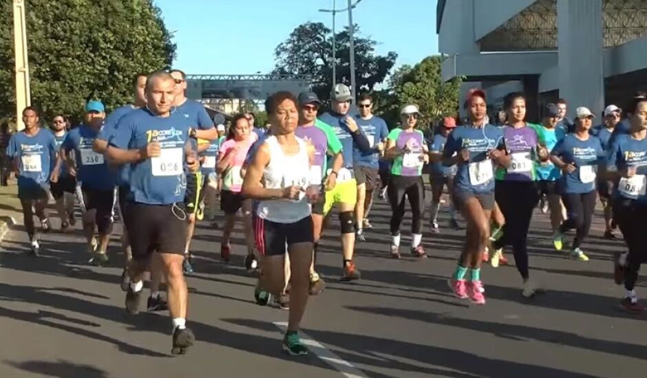 Primeira Corrida de Rua da PM de Três Lagoas reuniu 300 atletas para o evento