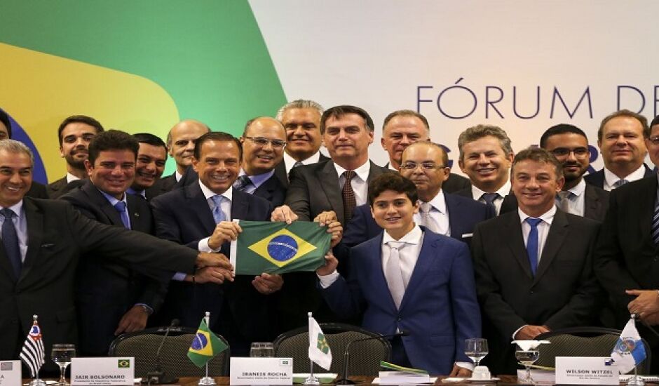 Fórum de governadores, em Brasília (DF), teve a presença de Jair Bolsonaro (PSL)