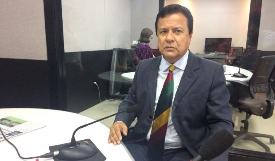 Deputado Amarildo Cruz (PT) nos estúdios da CBN em Campo Grande nesta terça-feira (20)
