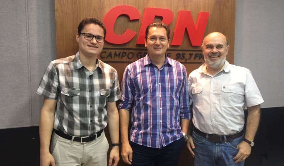 Éder Campos recebeu o engenheiro ambiental Fernando Garayo e o professor José Sabino
