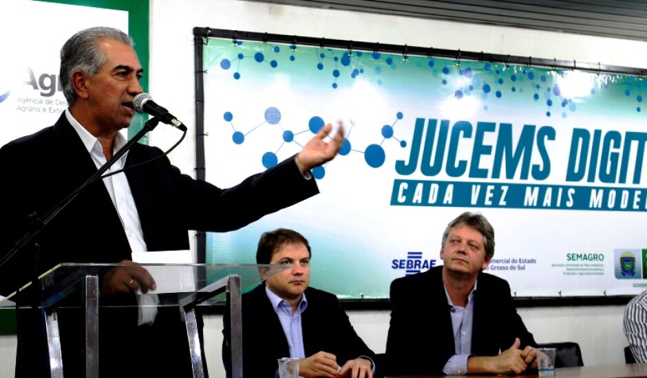 Reinaldo Azambuja lançou o projeto de modernização da Junta Comercial em fevereiro de 2015