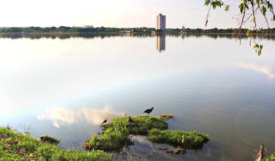 Os moradores de Três Lagoas têm o privilegio de caminhar pela manhã na companhia da natureza