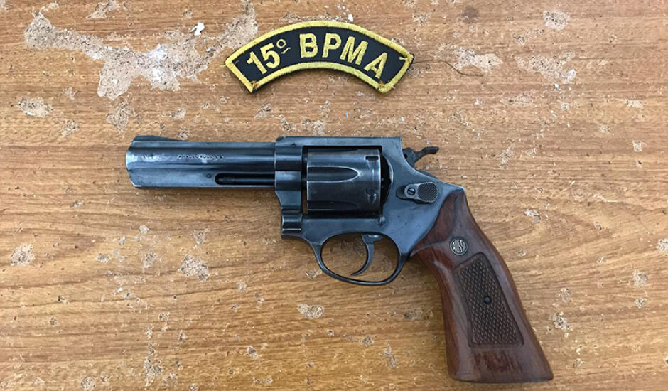 Revólver calibre 38 marca Rossi foi furtado de uma chácara na região de São Gabriel do Oeste