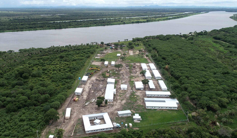 Canteiro da obra da estrada no Parsaguai onde será construída a ponte sobre o Rio Paraguai