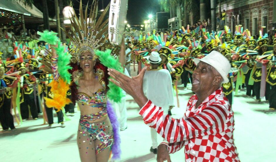O carnaval de Corumbá está na lista de turismo no Estado.