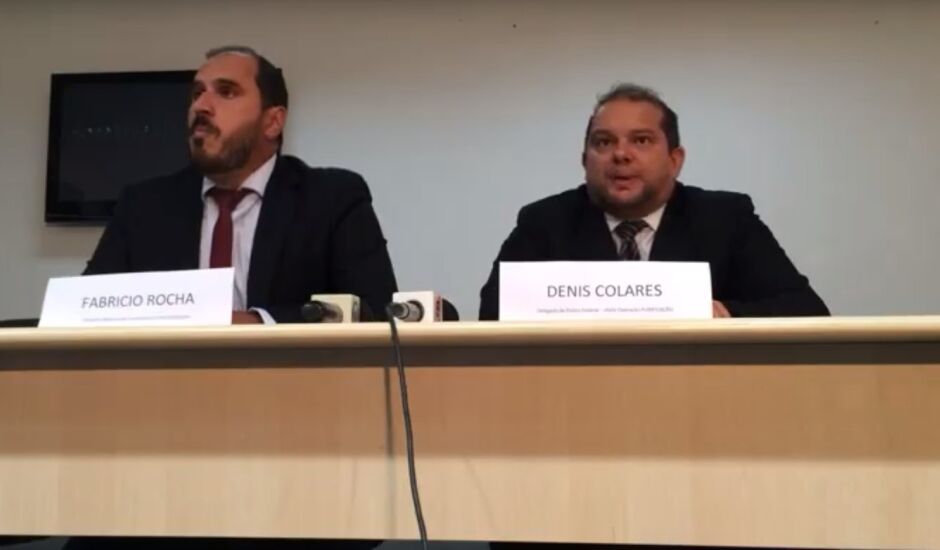 Delegado que conduz as investigações, Denis Colares, e o chefe da delegacia regional de combate ao crime organizado da PF Fabrício Rocha