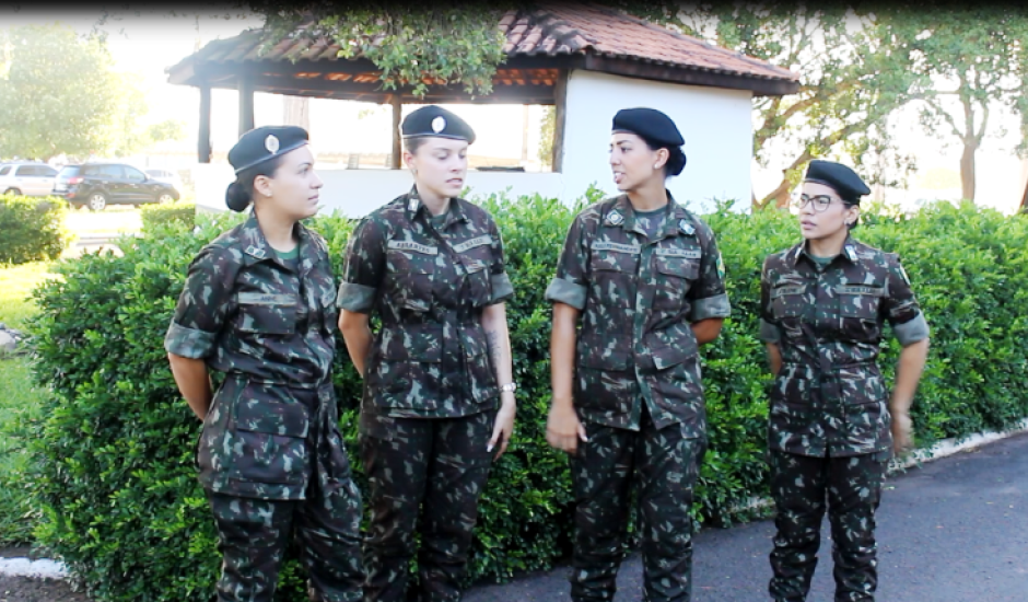 Na 3ª Bateria de Artilharia do Exército são oito mulheres