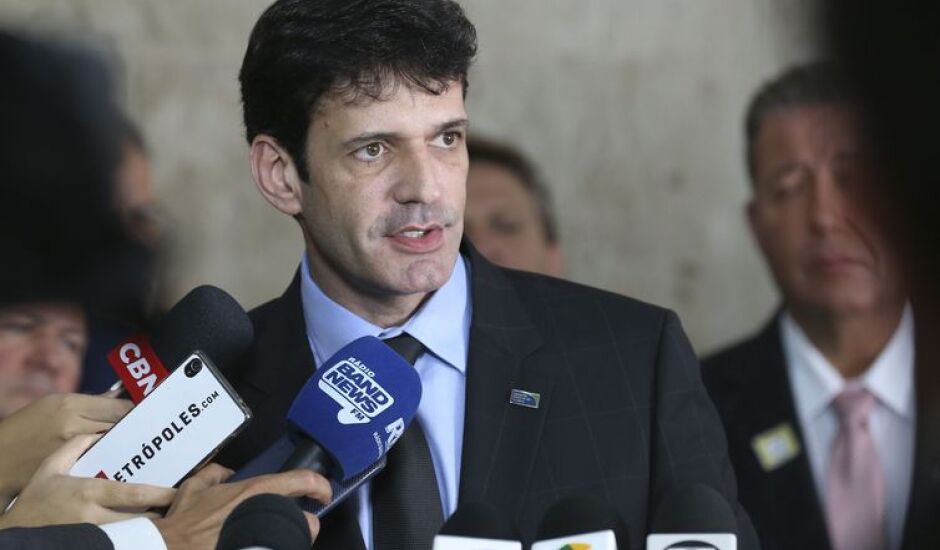Após reunião com o presidente Jair Bolsonaro, o ministro do Turismo, Marcelo Álvaro Antônio, deu entrevista no Palácio do Planalto