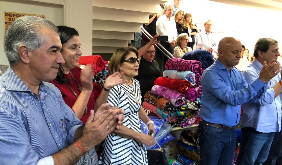 Governo do Estado comprou mais 80 mil cobertores para doar a quem precisa nos 79 municípios de MS