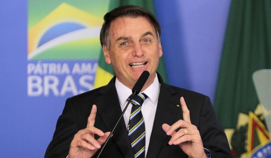 Presidente Jair Bolsonaro disse que o dinheiro retirado das universidades federais será investido na educação básica
