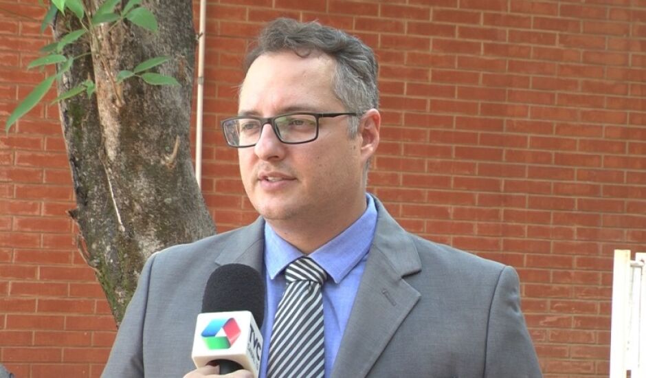 Professor de Direito Tributário e Econômico da UFMS, Carlos Eduardo Furlani, durante entrevista.