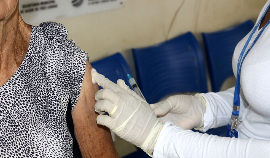 Idosos fazem parte do grupo prioritário na campanha de vacinação contra Gripe