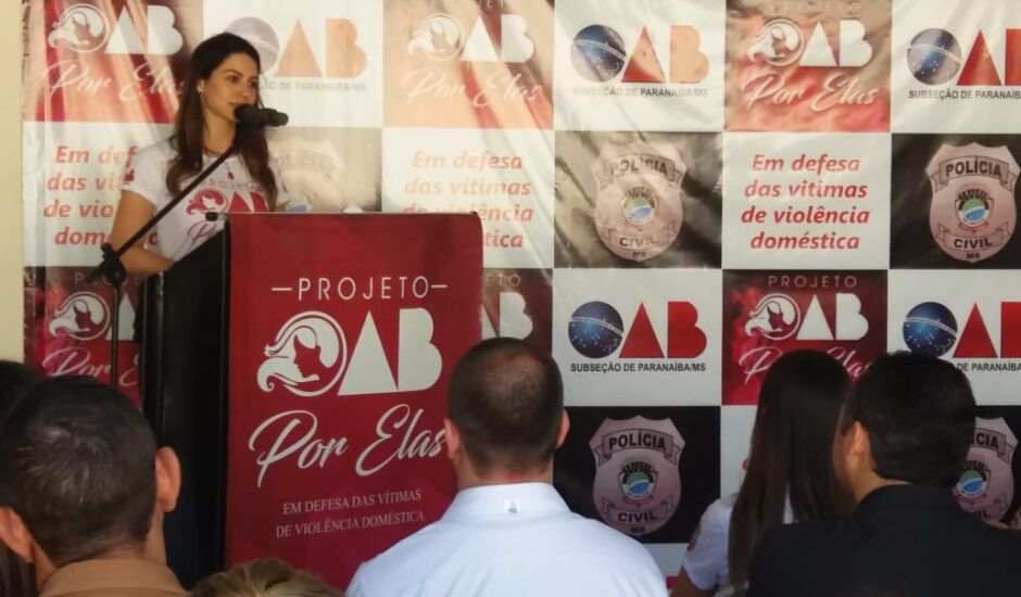 Delegada da DAM, Eva Maria Cogo, na solenidade de lançamento oficial do projeto