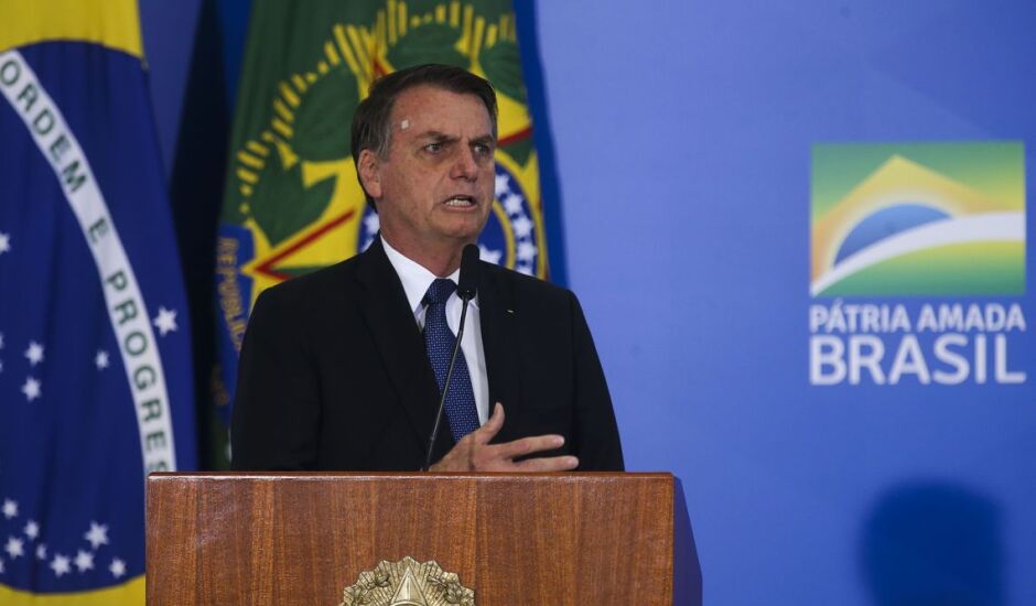 Bolsonaro editou 3 novos decretos e encaminhou ao Congresso um projeto de lei sobre o mesmo tema