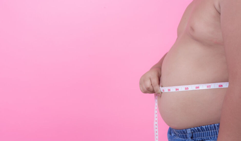 Segundo a Organização Mundial da Saúde (OMS), a obesidade infantil está listada como um dos principais desafios para este século