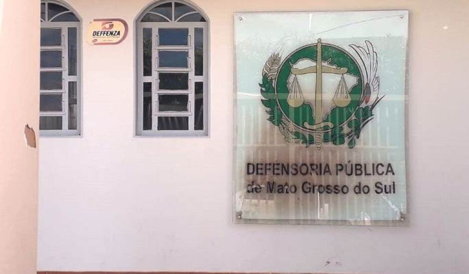 Prédio onde funciona a Defensoria Pública em Paranaíba.