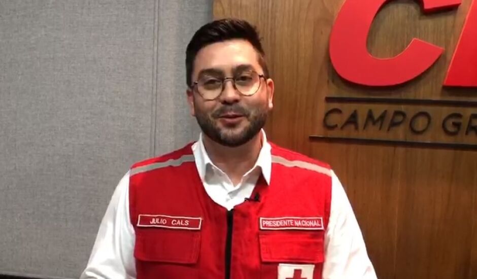 Julio Cals é o representante da Cruz Vermelha mais novo de todas as nações e explicou como se tornar voluntário