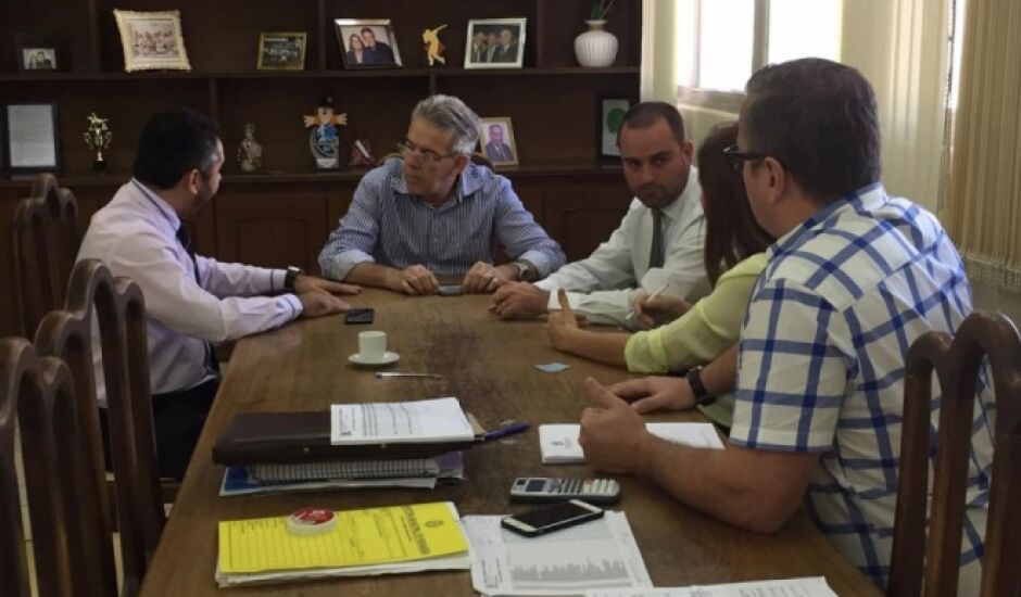 Diretores da OAB se reuniram com prefeito na manhã desta quarta-feira (24)