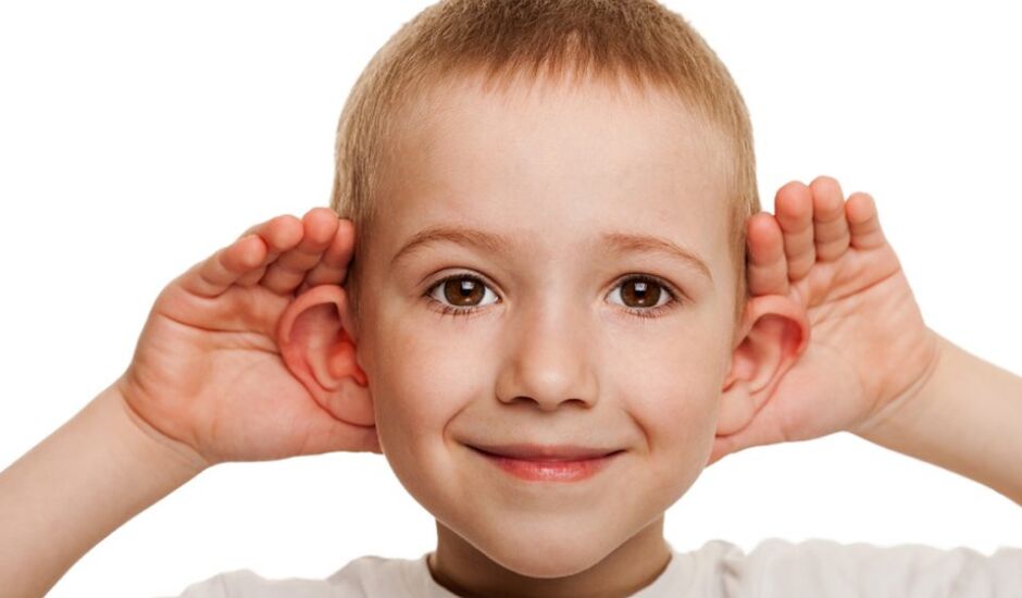 A cirurgia de orelha em/de abano é um dos exemplos de procedimentos compatíveis com a fase da adolescência