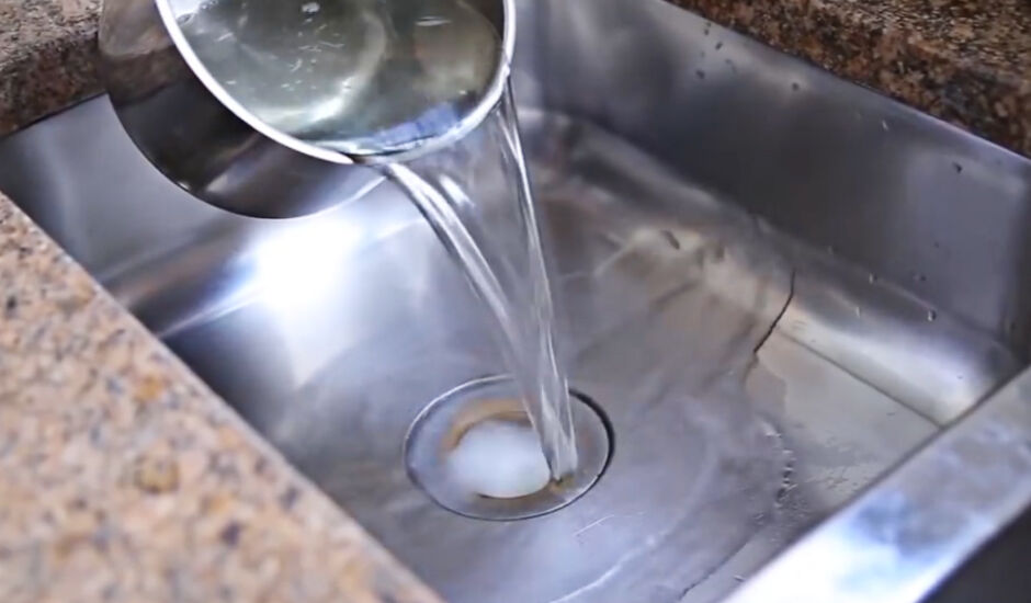 Programa “A Casa é Sua” deu dicas de como utilizar o bicarbonato na limpeza da cozinha