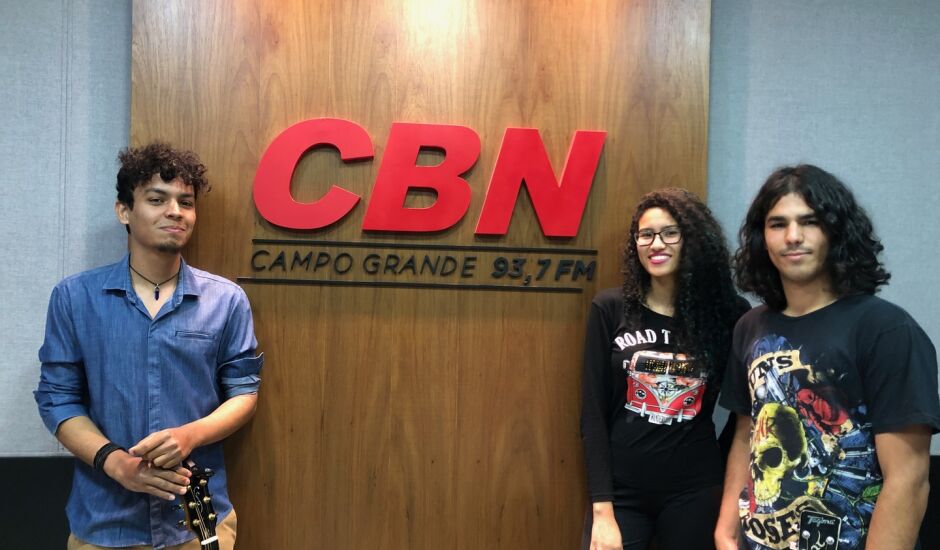 Estiveram nos estúdios da CBN Campo Grande três integrantes da banda Seven Four: Marcelo, Danielle e Renato