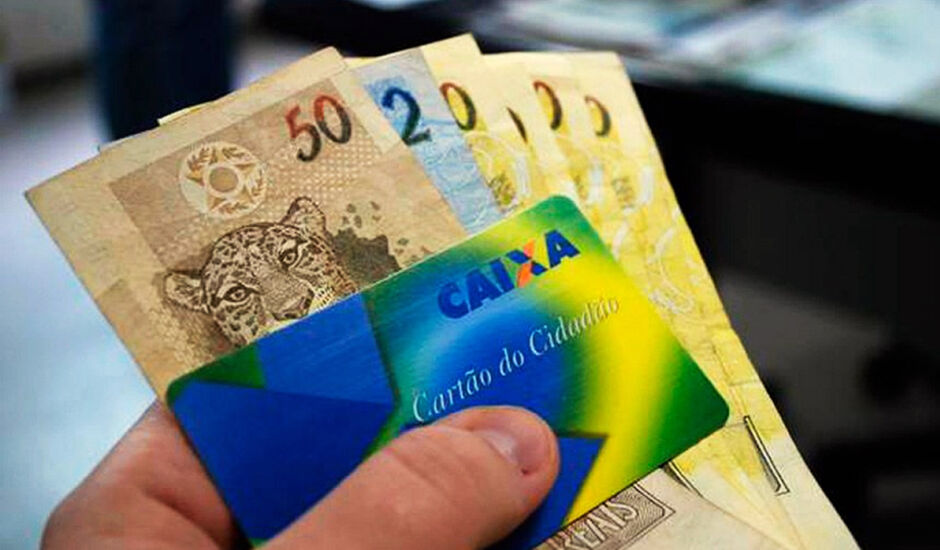 A Caixa Econômica Federal e o Banco do Brasil divulgaram o calendário para sacar o dinheiro do fundo PIS/Pasep