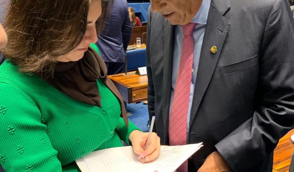 Em sua fala a senadora conclamar o presidente da República, Jair Bolsonaro, para que vete integralmente o Projeto de Lei nº 7596/2017,
