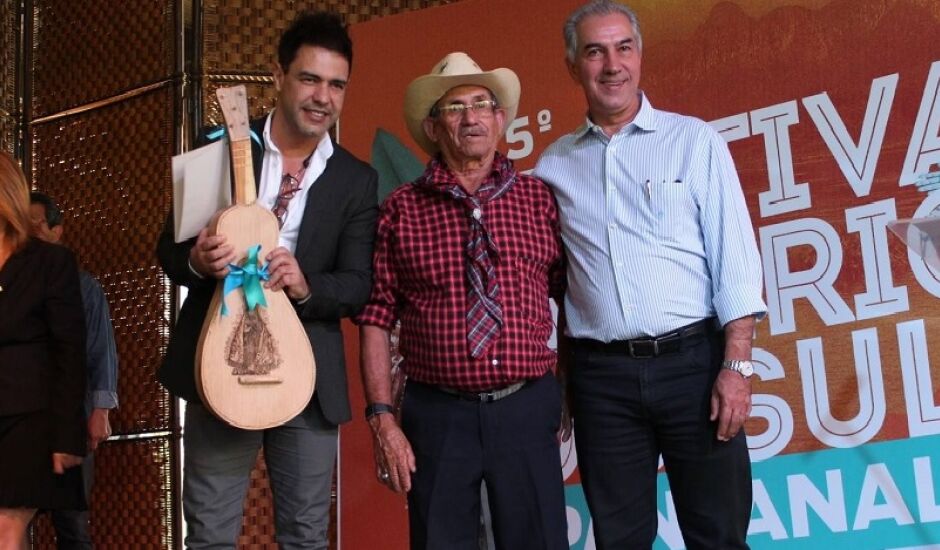 Cantor sertanejo Zezé de Camargo participou do lançamento do 15º Festival América do Sul