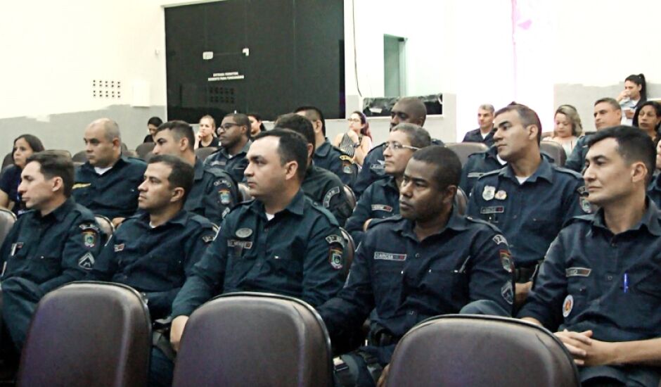Os policiais participaram de um curso de capacitação, que iniciou no dia 4 de novembro e terminou na sexta-feira (8)