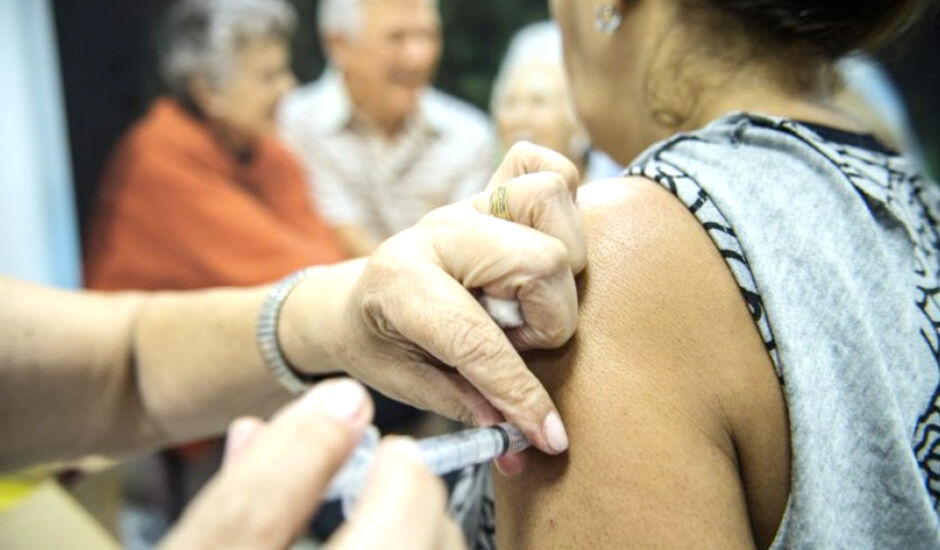 Expectativa é que aproximadamente 20 mil moradores possam receber a vacina nesta etapa