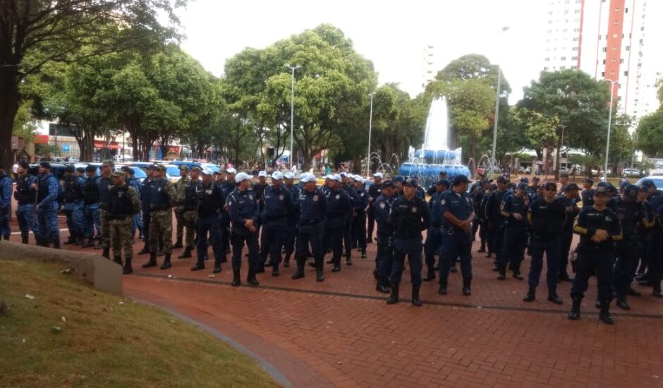 Plano de Segurança da Guarda Municipal foi anunciado nesta segunda-feira (2) na Praça Ary Coelho.