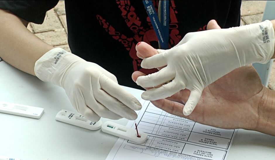Teste rápido leva 30 minutos e diagnostica HIV, sífilis e hepatites