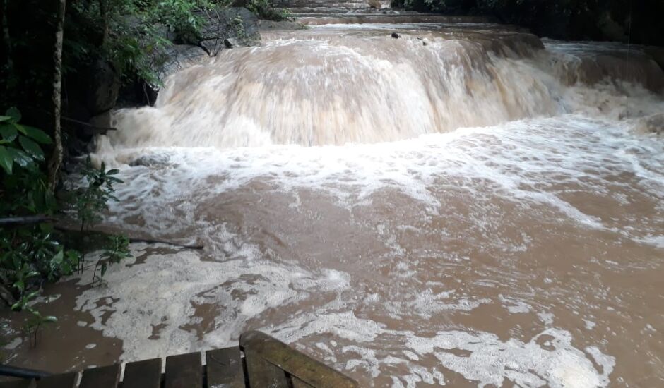 Imagem registra situação do rio Formoso após as chuvas que caíram na região no dia 08 de janeiro