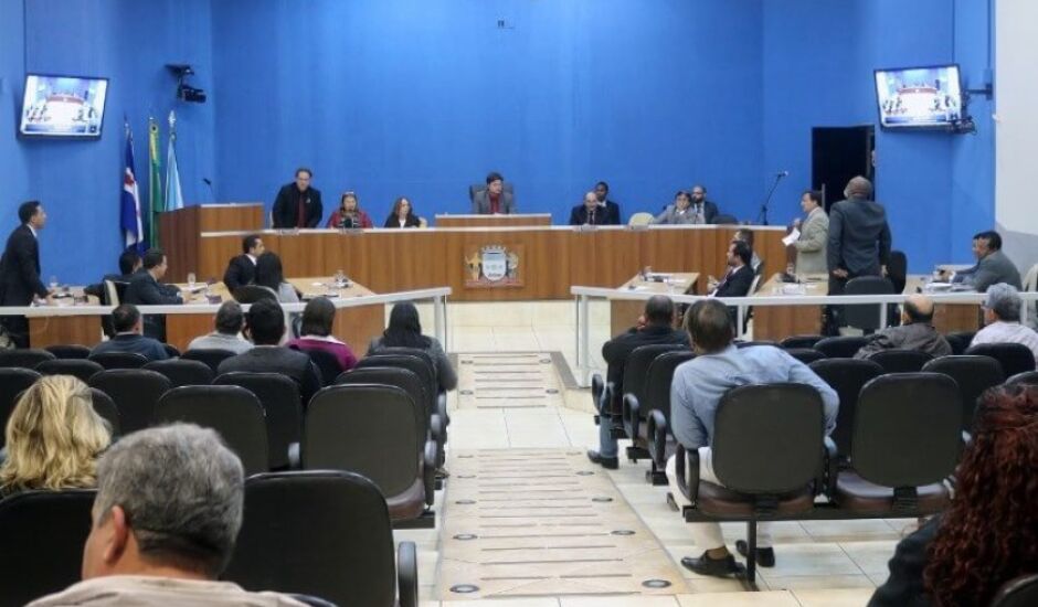 Vereadores de Três Lagoas têm usado as redes sociais para “avisar” eleitores de que dão atendimento em seus gabinetes, na Câmara, apesar do recesso parlamentar.