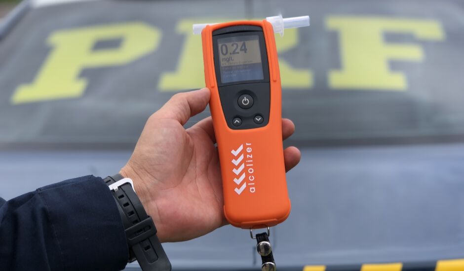 Policiais utilizarão o teste do bafômetro para flagrar embriaguez ao volante