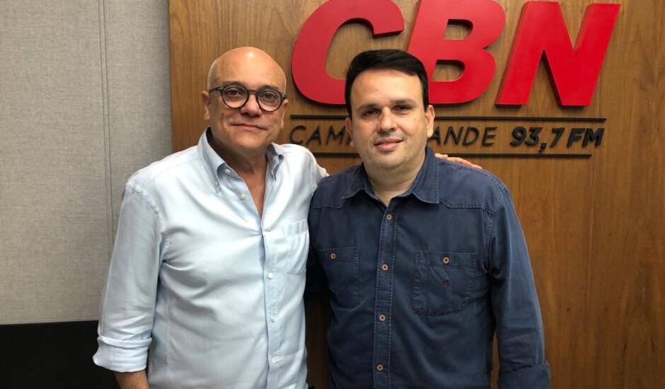 José Marques recebe o gerente comercial da CBN Campo Grande, André Castro.