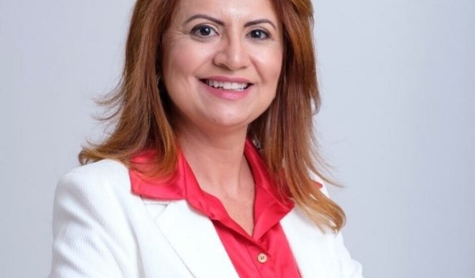 A advogada e mestranda em geografia pela UFMS, Luciene Maria da Silva, é a pré-candidata do PT na disputa pela Prefeitura de Três Lagoas