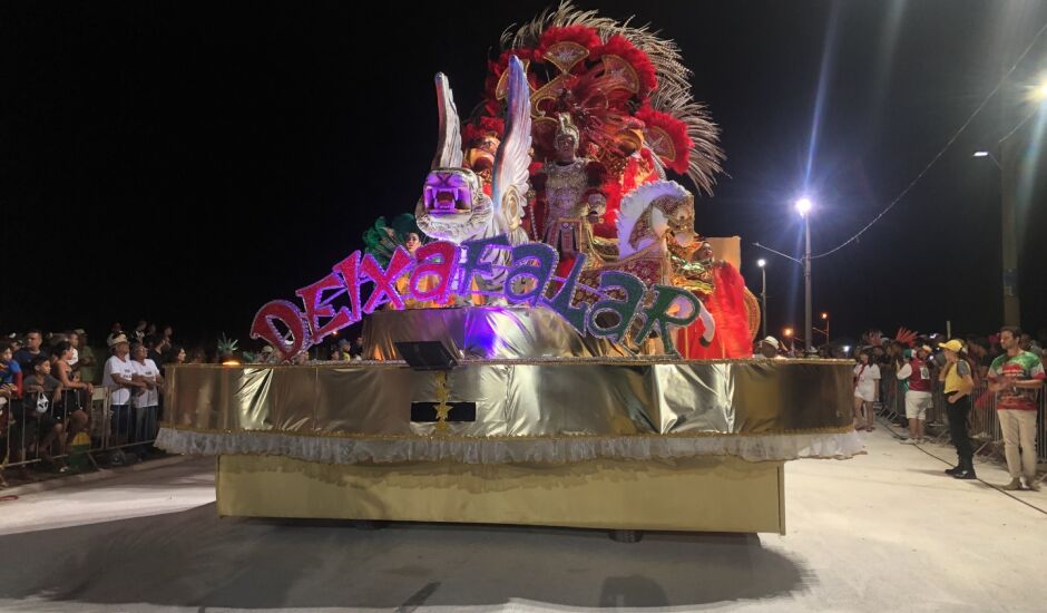 Deixa Falar é campeã do Carnaval de Campo Grande
