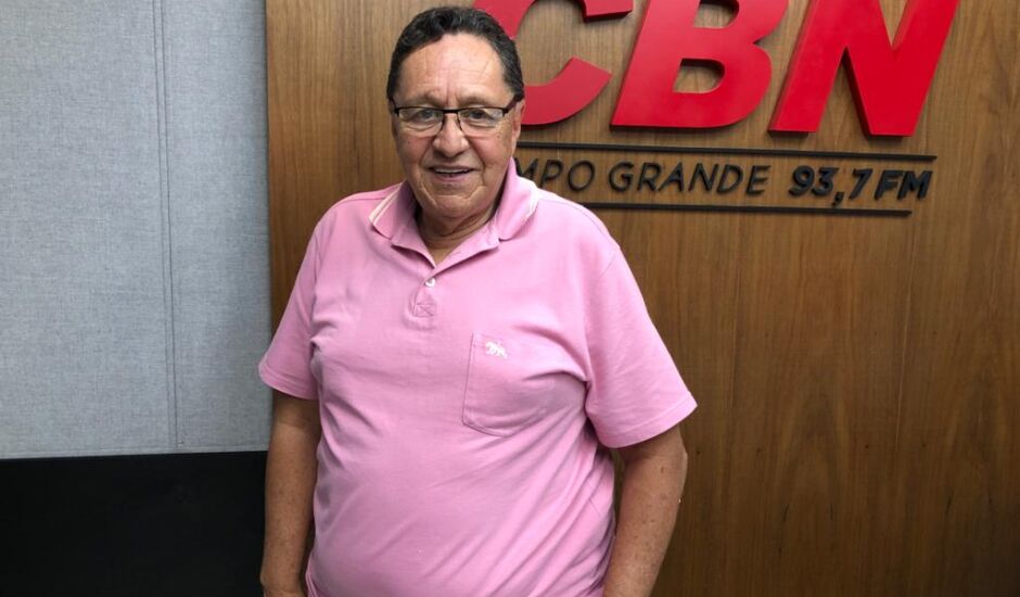 O radialista João Bosco de Medeiros é um dos pioneiros em Mato Grosso do Sul que ainda está na ativa
