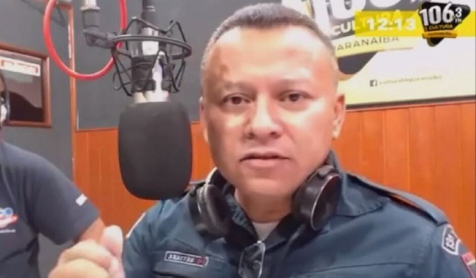 Sargento Marco Antônio Benites participa do Jornal do Povo, nos estúdios da Rádio Cultura FM Paranaíba 106.3MHz