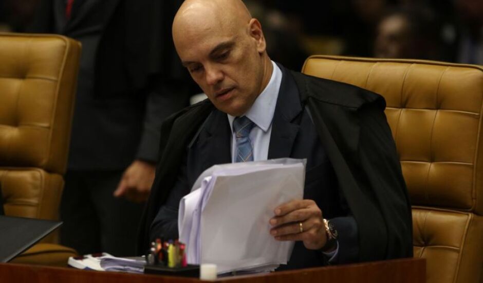 Decisão do ministro Alexandre de Moraes flexibiliza LDO e LRF.