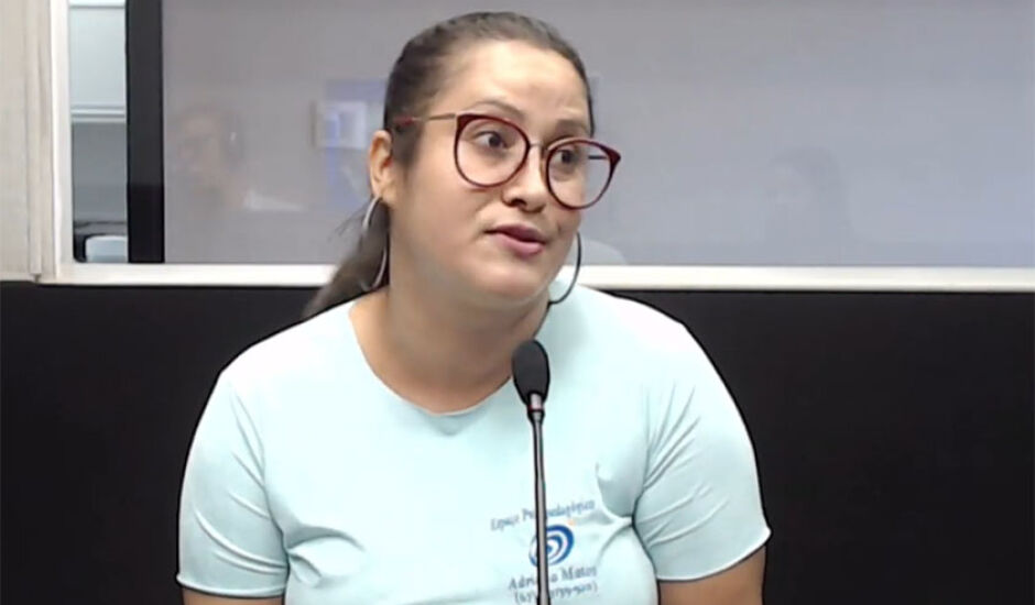 Psicopedagoga, Adrina Alves de Matos fala em entrevista no RCN Notícia