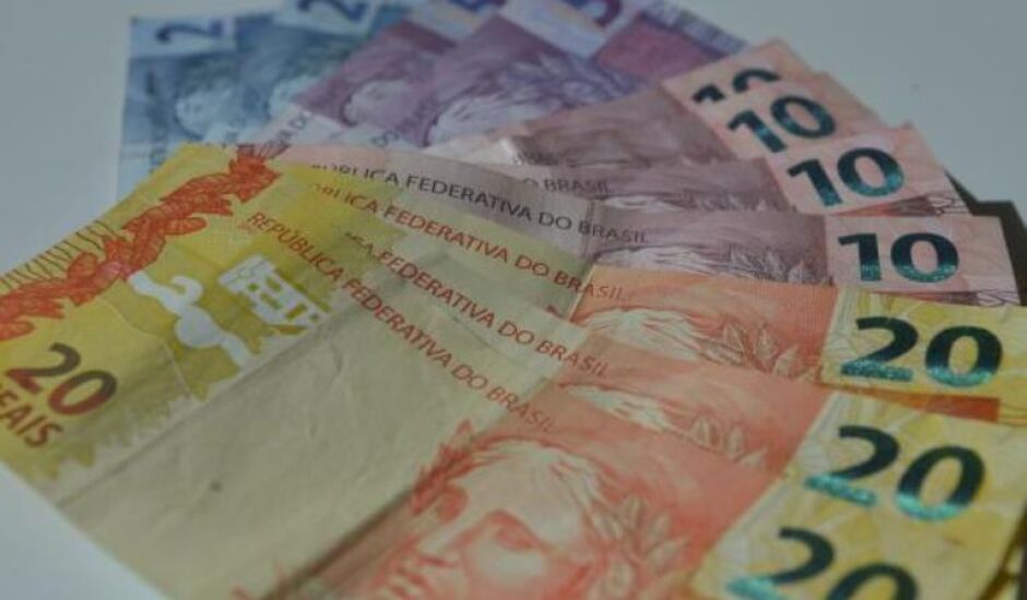 Nova lei prevê pagamento de R$ 600 a trabalhadores informais