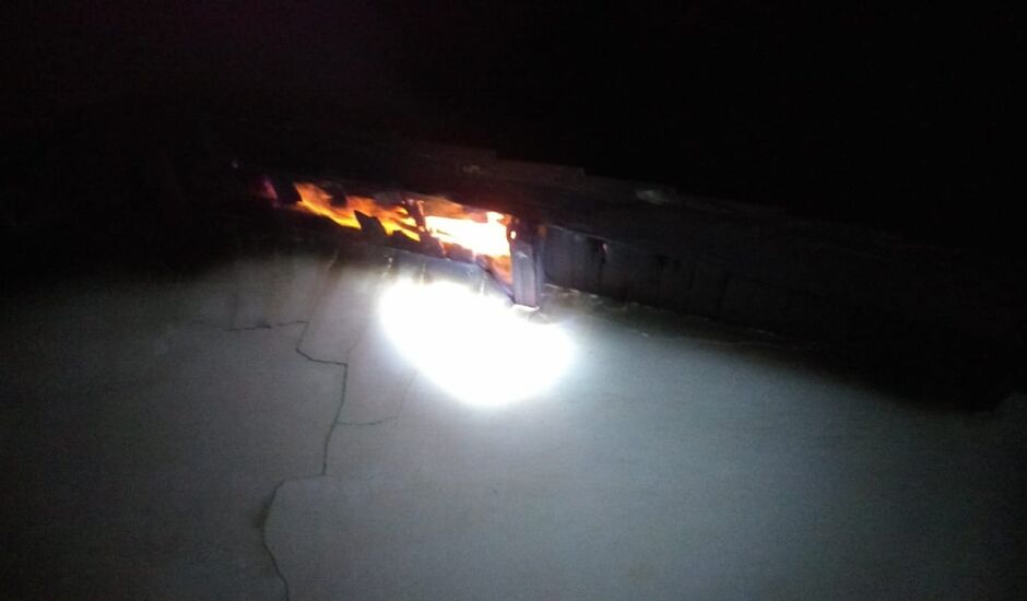 Idosa sofre queimaduras durante incêndio em residência no bairro Vila Nova