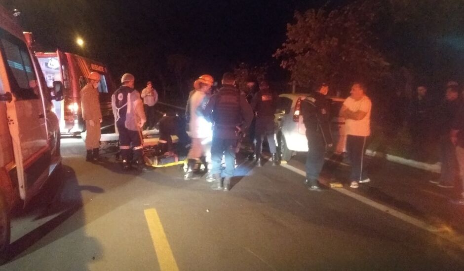 Acidente entre carro e moto deixa moto taxista ferido