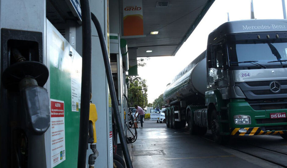 O preço médio da gasolina fechou o período de 3 a 9 de maio custando abaixo de R$ 4 em Mato Grosso do Sul