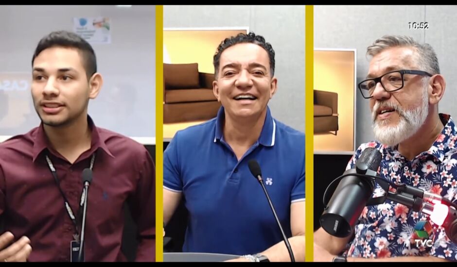 Victor Matheus, Dinho Costa e Antonio Luiz (Totó), na bancada do programa A Casa é Sua