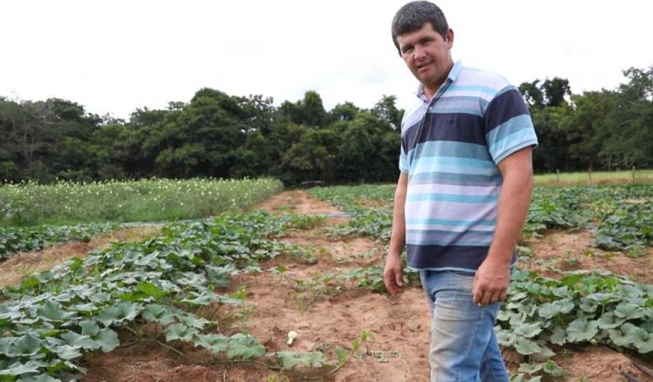 Giorgi Menezes aumentou até cinco vezes a produção de sua horta